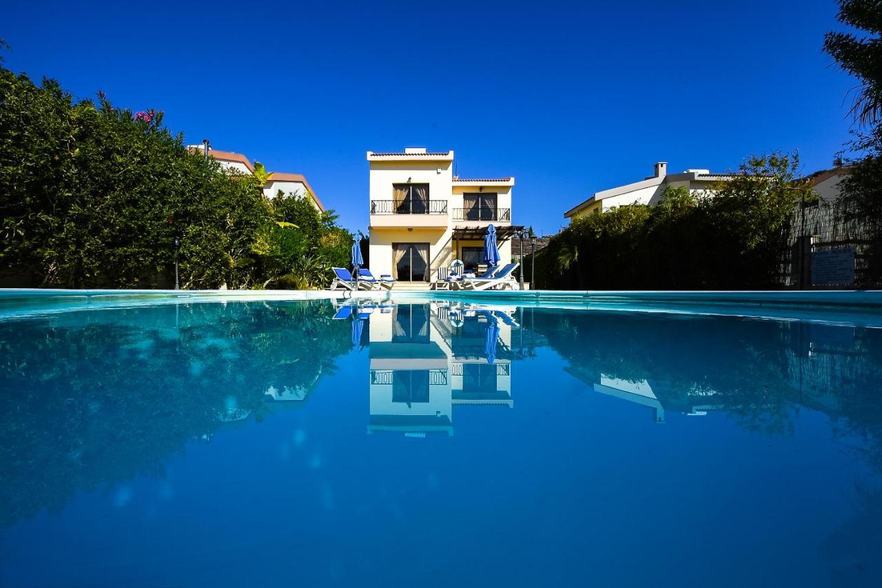 Holidays Villas Пісурі Екстер'єр фото